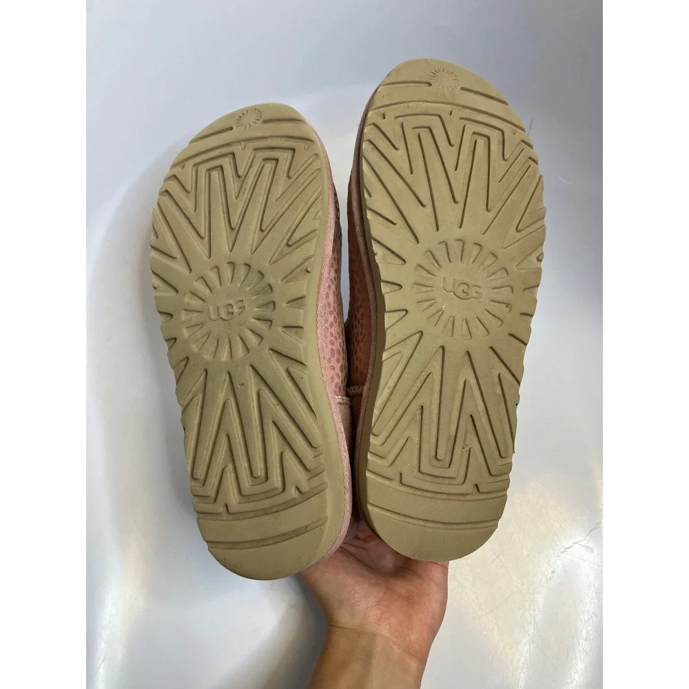 UGG classic mini